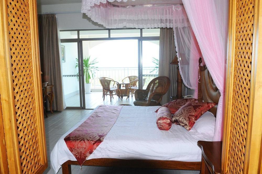 Island Forest Seaview Hotel Qionghai Bagian luar foto